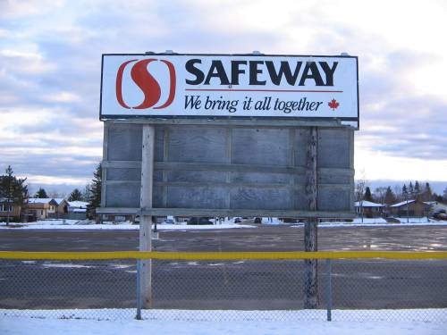 [Safeway advertising sign in Thunder Bay]