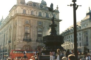 [Piccadilly Circus]