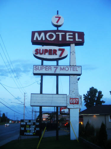 [Super 7 Motel]