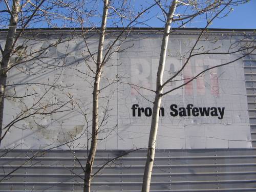 [Safeway trailer]